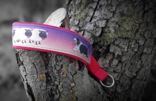 [COLMOUTBORD] Collier martingale moutons et border collie (5 cm)